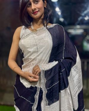 Midnight Monochrome Muse – Pure Chinnon Digital Stripe Saree 🖤🤍✨