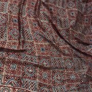 Noor-e-Ajrak Mirror Muse